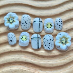 Smiley Bloom - Image 5